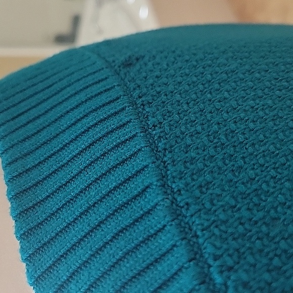 Banana Republic sweater - Picture 2 of 3